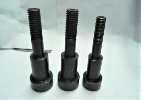 HRC 38-44 أجزاء قوالب دقيقة Hex Head Shoulder Bolt Bright Treatment ISO 7379