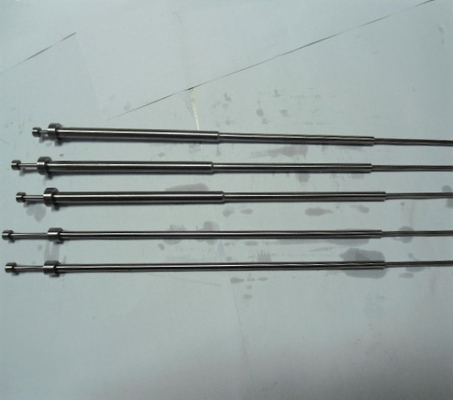 DIN16756 دبابيس قاذف الفولاذ المقاوم للصدأ 1.2344 Tubulaire Nitride القاذف الأكمام
